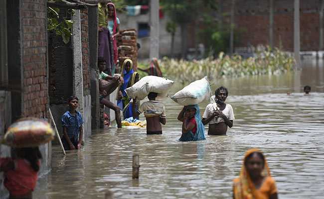 Sarvesh Mishra covering Bihar floods